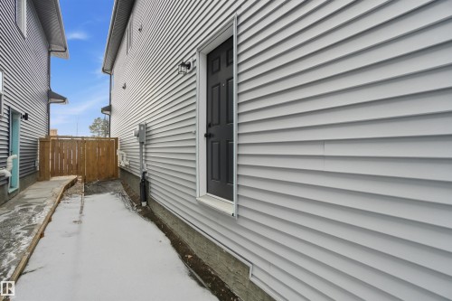 3420 Checknita Terrace, Edmonton, AB - Outdoor