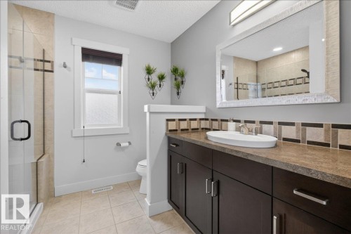 8132 16A Avenue, Edmonton, AB - Indoor Photo Showing Bathroom
