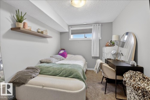 8132 16A Avenue, Edmonton, AB - Indoor Photo Showing Bedroom