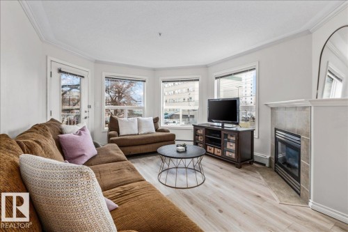 206 9938 104 Street  Edmonton, AB T5K 2X7