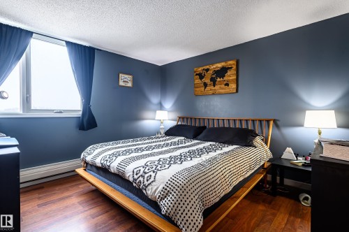 706 10135 Saskatchewan Drive, Edmonton, AB - Indoor Photo Showing Bedroom