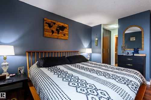 706 10135 Saskatchewan Drive, Edmonton, AB - Indoor Photo Showing Bedroom
