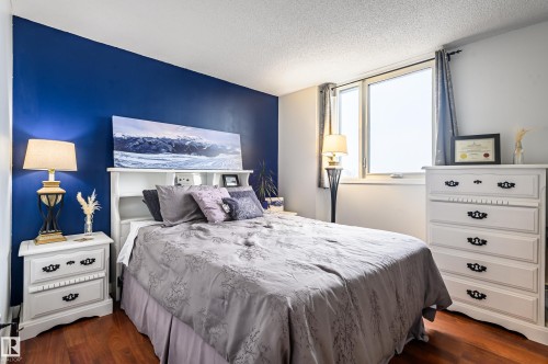 706 10135 Saskatchewan Drive, Edmonton, AB - Indoor Photo Showing Bedroom