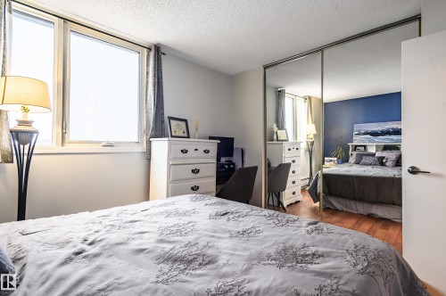 706 10135 Saskatchewan Drive, Edmonton, AB - Indoor Photo Showing Bedroom