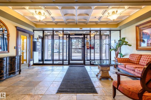 706 10135 Saskatchewan Drive, Edmonton, AB - Indoor Photo Showing Other Room