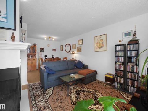 156 2703 79 Street, Edmonton, AB - Indoor Photo Showing Living Room