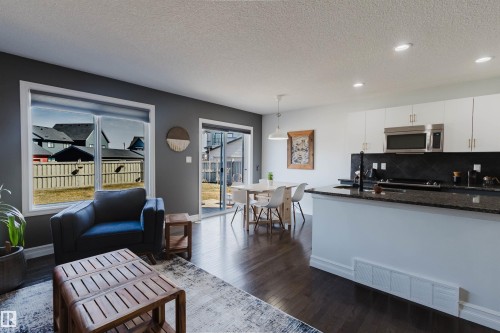 6825 Cardinal Link Link, Edmonton, AB - Indoor