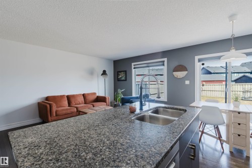6825 Cardinal Link Link, Edmonton, AB - Indoor Photo Showing Kitchen With Double Sink