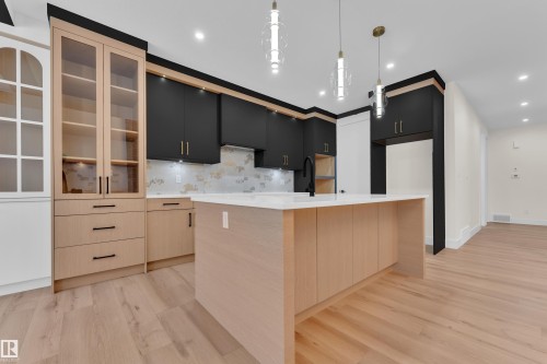 8450 Mayday Link, Edmonton, AB - Indoor Photo Showing Kitchen