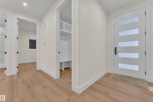 8450 Mayday Link, Edmonton, AB - Indoor Photo Showing Other Room