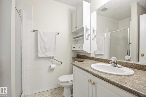 126 10511 42 Avenue, Edmonton, AB - Indoor Photo Showing Bathroom