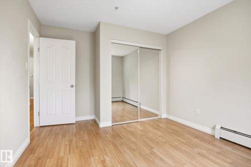 126 10511 42 Avenue, Edmonton, AB - Indoor Photo Showing Other Room