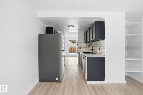 260 3307 116A Avenue, Edmonton, AB - Indoor