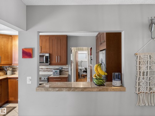 9310 165 Street, Edmonton, AB - Indoor Photo Showing Kitchen