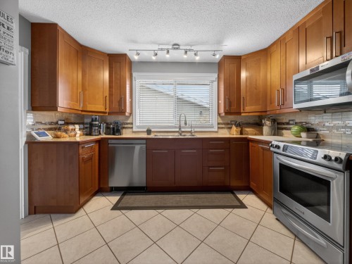 9310 165 Street, Edmonton, AB - Indoor Photo Showing Kitchen
