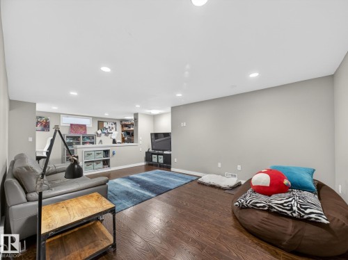 9310 165 Street, Edmonton, AB - Indoor