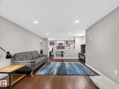 9310 165 Street, Edmonton, AB - Indoor