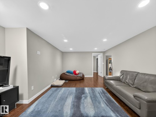 9310 165 Street, Edmonton, AB - Indoor