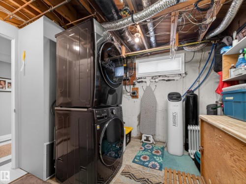 9310 165 Street, Edmonton, AB - Indoor Photo Showing Laundry Room