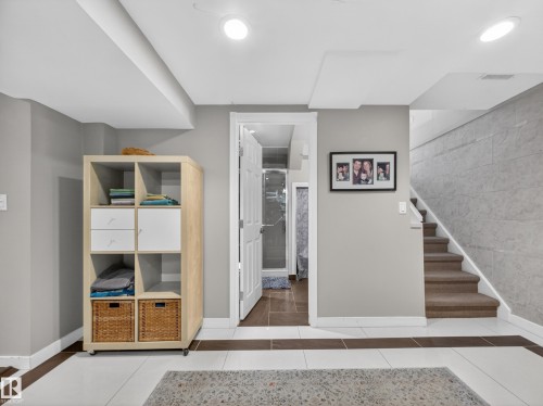 9310 165 Street, Edmonton, AB - Indoor Photo Showing Other Room