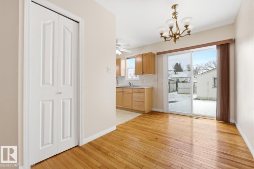 8139 79 Avenue, Edmonton, AB - Indoor