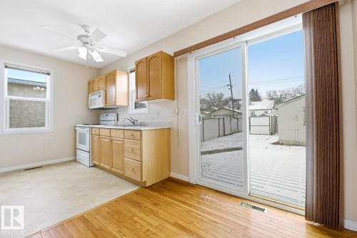 8139 79 Avenue, Edmonton, AB - Indoor Photo Showing Kitchen