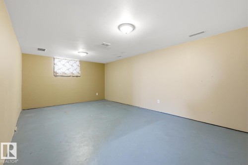 8139 79 Avenue, Edmonton, AB - Indoor