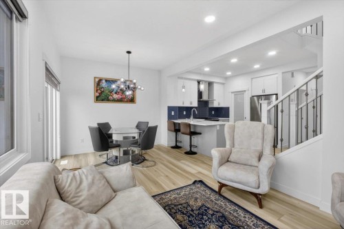 3173 Checknita Way, Edmonton, AB - Indoor Photo Showing Living Room
