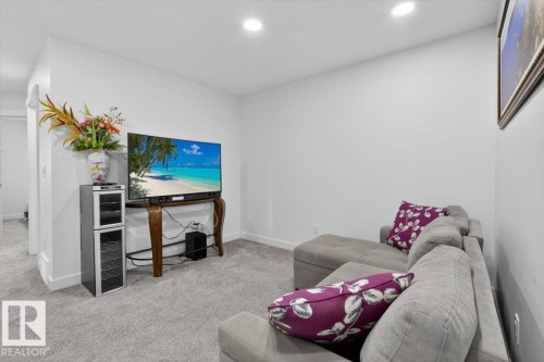 3173 Checknita Way, Edmonton, AB - Indoor