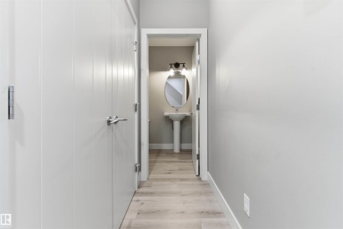 99 804 Welsh Drive, Edmonton, AB - Indoor Photo Showing Other Room