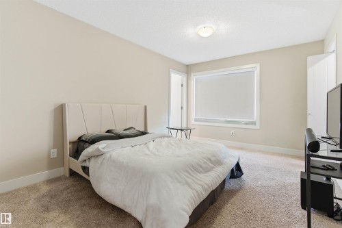 99 804 Welsh Drive, Edmonton, AB - Indoor Photo Showing Bedroom