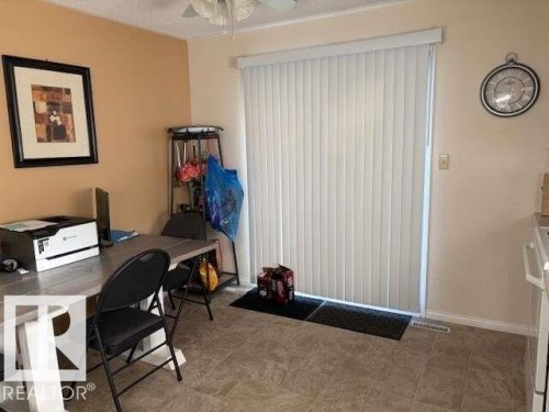196 Weston Drive, Spruce Grove, AB - Indoor Photo Showing Office
