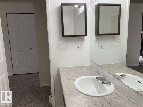 196 Weston Drive, Spruce Grove, AB - Indoor Photo Showing Bathroom