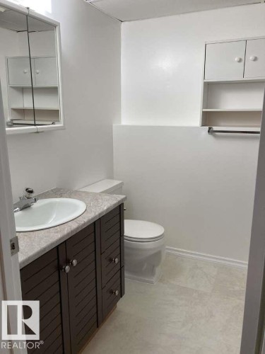 196 Weston Drive, Spruce Grove, AB - Indoor Photo Showing Bathroom