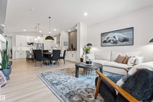 185 Redwing Wynd, St. Albert, AB - Indoor Photo Showing Living Room