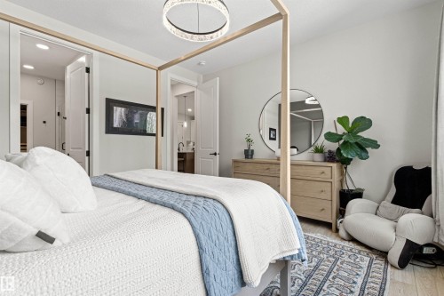185 Redwing Wynd, St. Albert, AB - Indoor Photo Showing Bedroom
