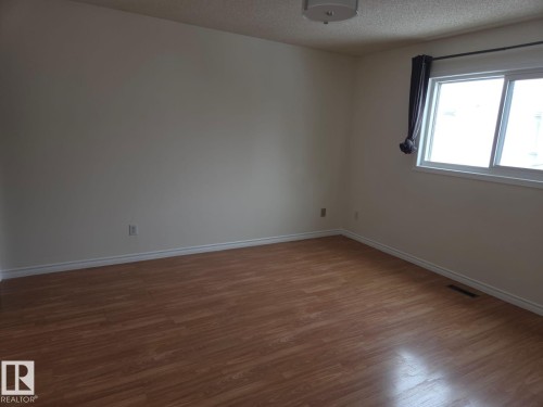 6520 154 Avenue, Edmonton, AB - Indoor Photo Showing Other Room