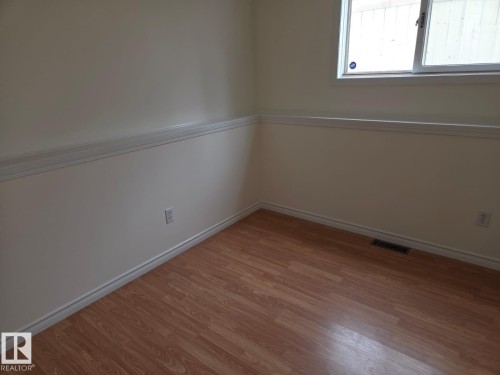 6520 154 Avenue, Edmonton, AB - Indoor Photo Showing Other Room