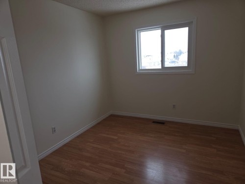 6520 154 Avenue, Edmonton, AB - Indoor Photo Showing Other Room