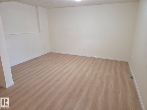 6520 154 Avenue, Edmonton, AB - Indoor Photo Showing Other Room