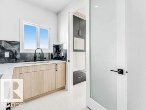 6706 176A Avenue, Edmonton, AB - Indoor