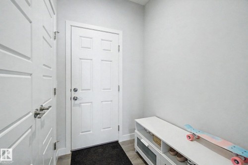 2721 Donaghey Crescent, Edmonton, AB - Indoor Photo Showing Other Room