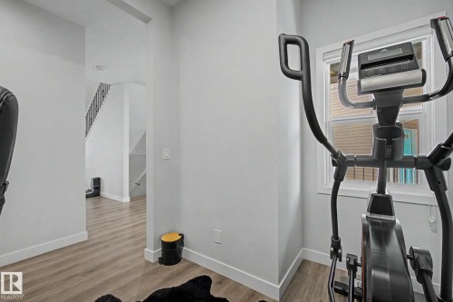 main floor with window - 2721 Donaghey Crescent, Edmonton, AB - Indoor
