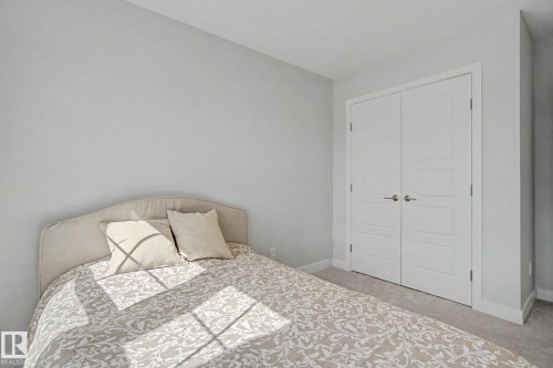 2721 Donaghey Crescent, Edmonton, AB - Indoor Photo Showing Bedroom