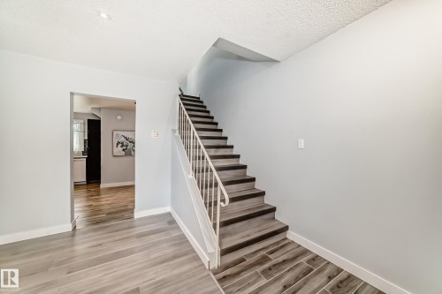 11811 44 Street, Edmonton, AB - Indoor Photo Showing Other Room