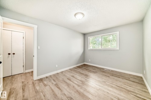 11811 44 Street, Edmonton, AB - Indoor Photo Showing Other Room