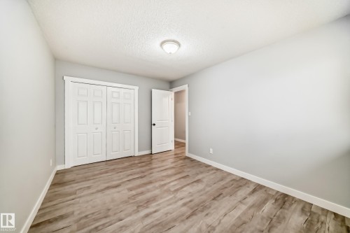 11811 44 Street, Edmonton, AB - Indoor Photo Showing Other Room
