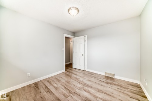 11811 44 Street, Edmonton, AB - Indoor Photo Showing Other Room