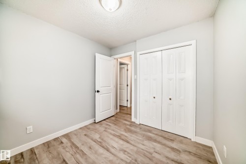11811 44 Street, Edmonton, AB - Indoor Photo Showing Other Room