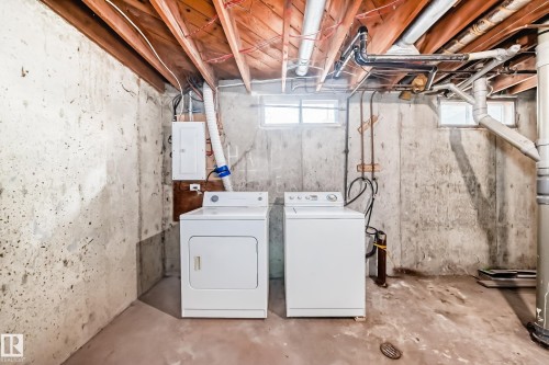 11811 44 Street, Edmonton, AB - Indoor Photo Showing Laundry Room